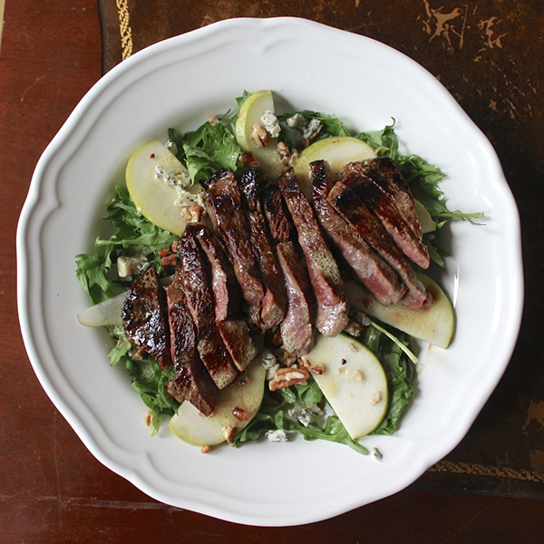 Grilled Sirloin Salad with Pears and Blue Cheese